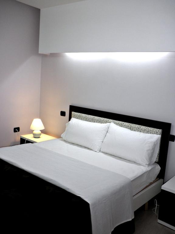Hotel Albion Durrës Quarto foto